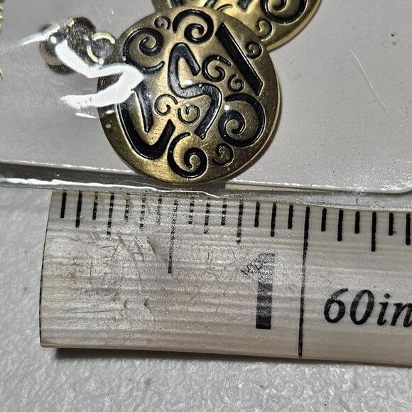 Round Gold Tone CSI Drop Dangle Earrings Post Back Pierced Ears Costume Jewelry - Picture 4 of 4